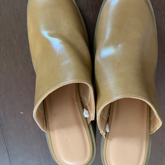 Mules - Picture 2 of 3